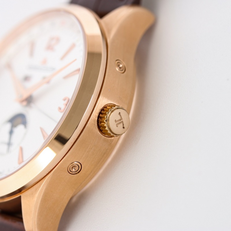 Jaeger-LeCoultre Master Calendar Elegant Timepiece with Essential Features-5
