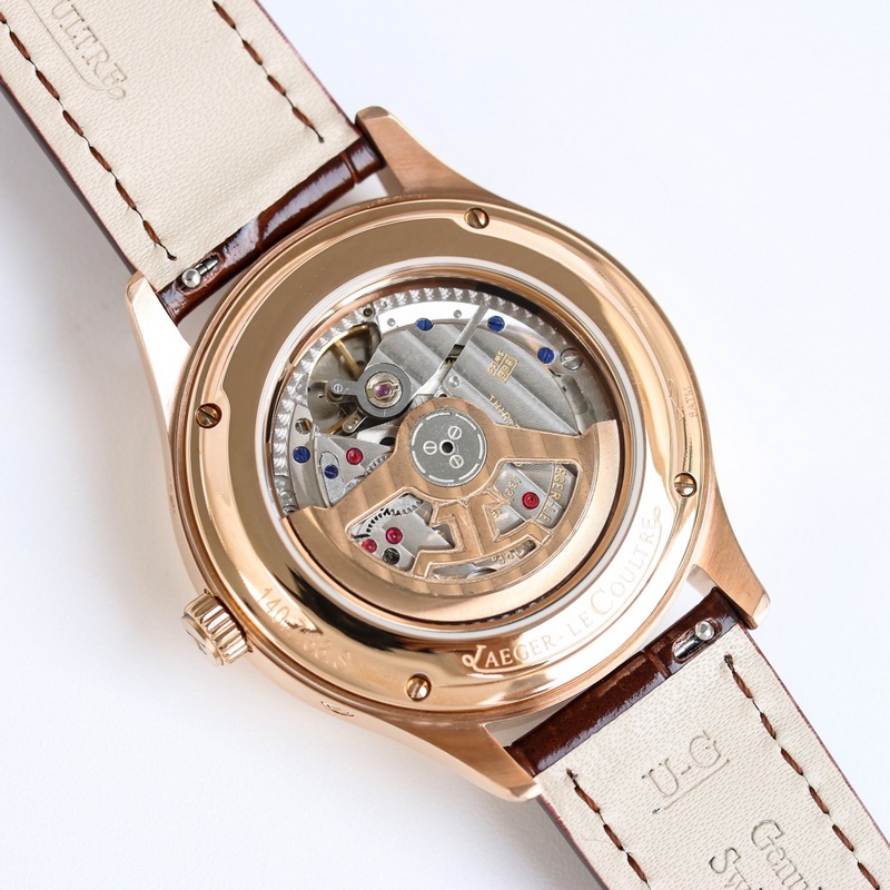 Jaeger-LeCoultre Master Calendar Elegant Timepiece with Essential Features-7