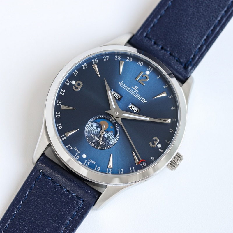 Jaeger-LeCoultre Master Calendar Elegant Swiss Replica Watch with Essential Features-2