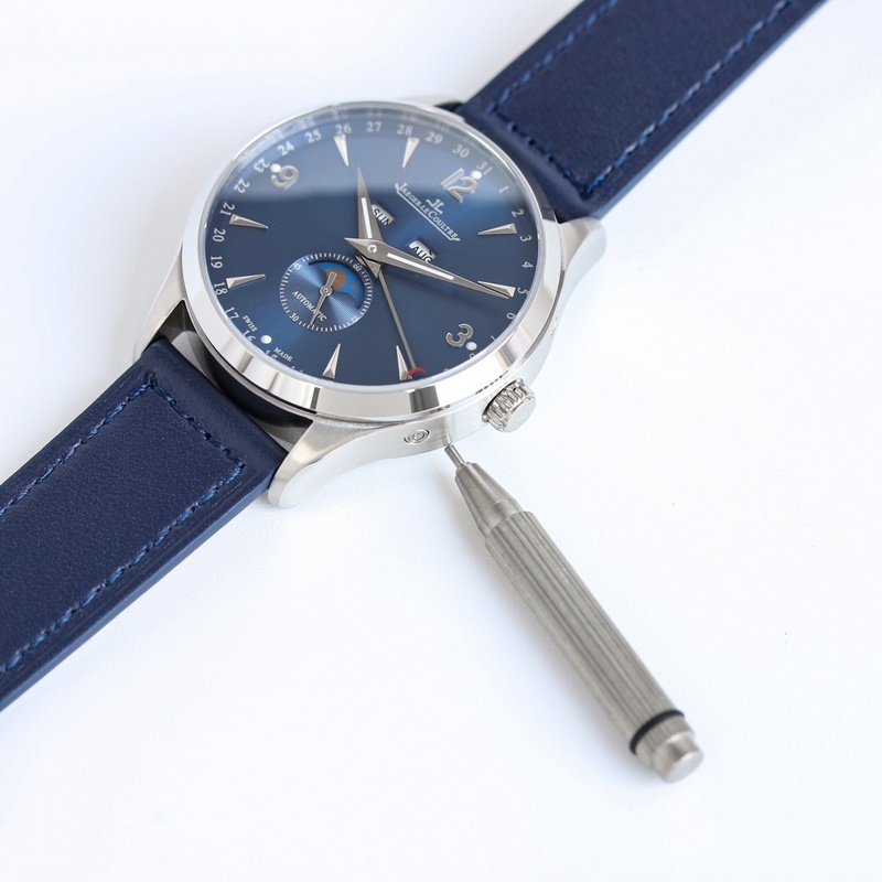Jaeger-LeCoultre Master Calendar Elegant Swiss Replica Watch with Essential Features-6
