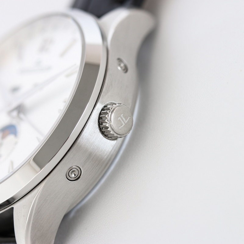 Jaeger-LeCoultre Master Calendar Luxurious Features and Precision-5