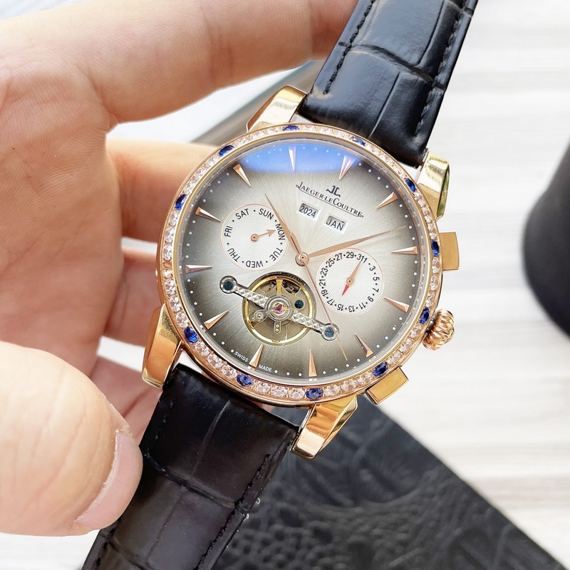 Jaeger-LeCoultre Master Compressor Multifunctional Luxury Replica Watch-4