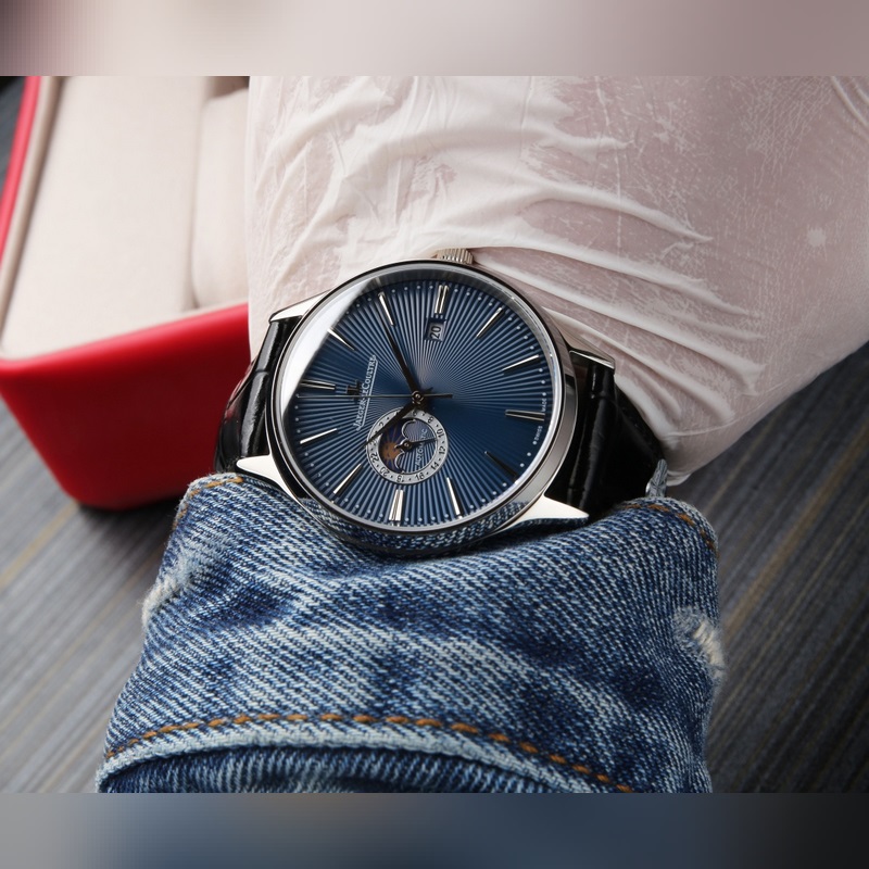 Jaeger-LeCoultre Master Ultra Thin Moon Enamel 120m Water Resistance-5