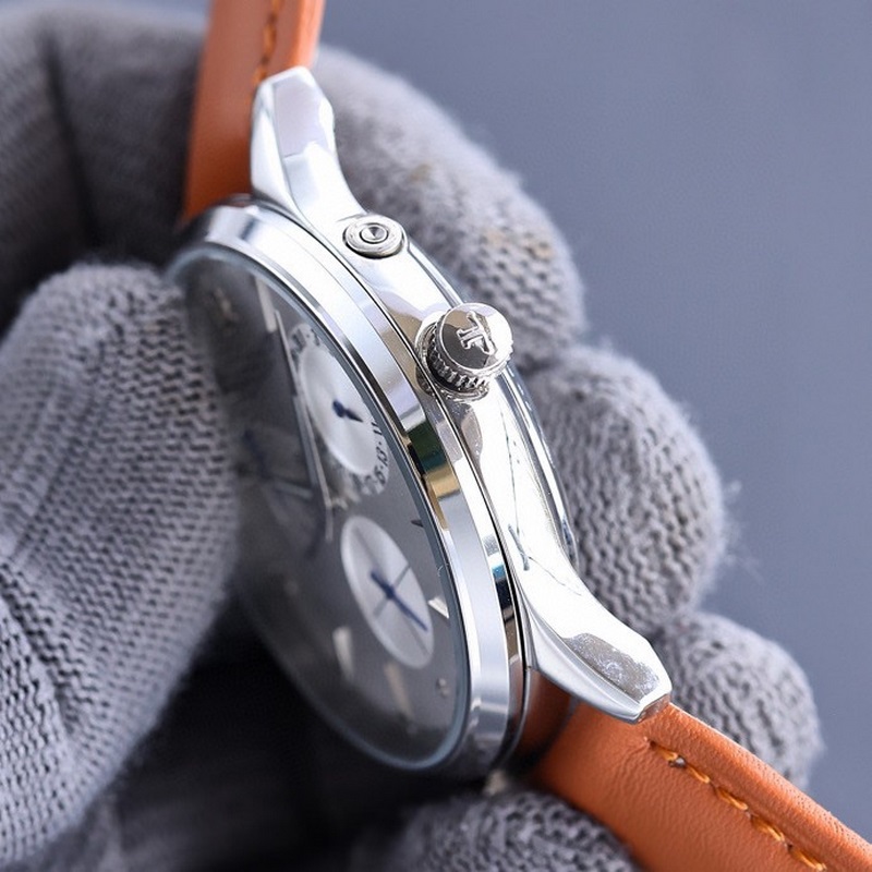 Jaeger-LeCoultre Master Control Men's Replica Watch Elite Craftsmanship and Prestige-6