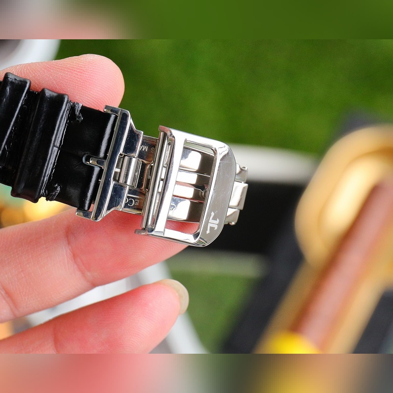 Jaeger-LeCoultre Master Ultra Thin Moon Multi-Function Luxury Men's Replica Watch-7