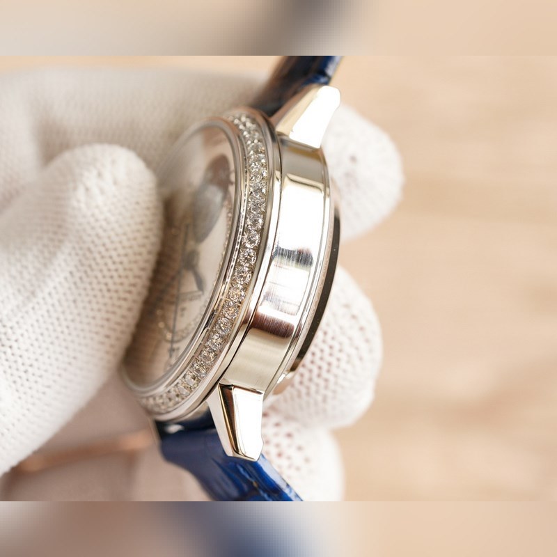 Jaeger-LeCoultre Rendez-Vous Moon Women's Replica Watch Elegant Moon Phase Timepiece-6