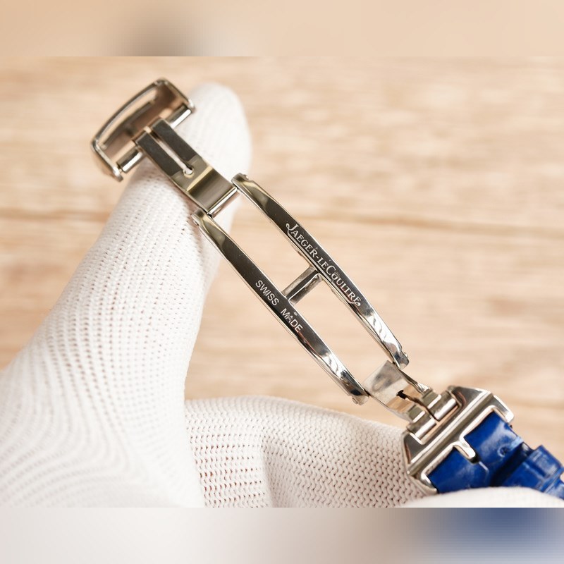 Jaeger-LeCoultre Rendez-Vous Moon Women's Replica Watch Elegant Moon Phase Timepiece-8