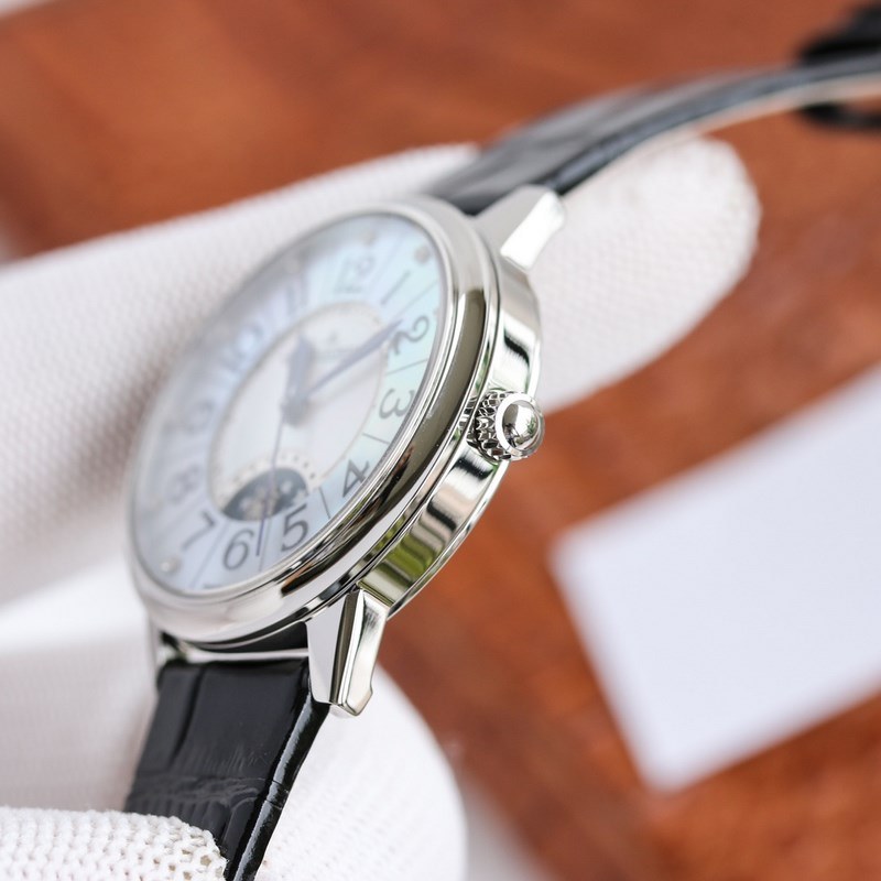 Jaeger-LeCoultre Rendez-Vous Moon Phase Replica Watch Elegant Luxury Timepiece-5