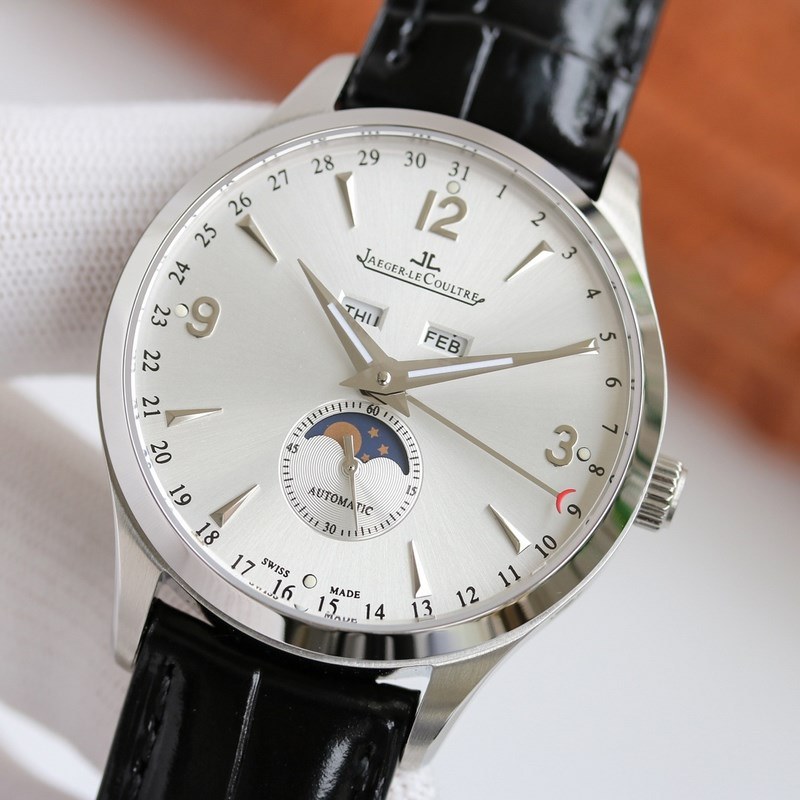 Jaeger-LeCoultre Master Calendar Elegant Luxury Timepiece-3