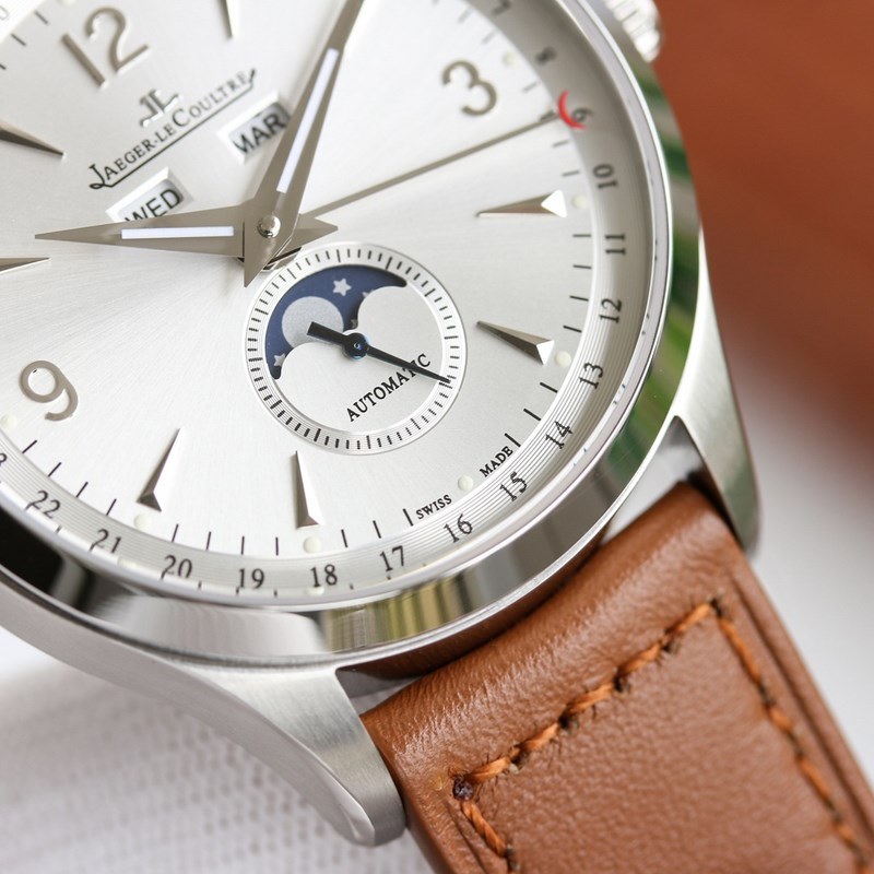 Jaeger-LeCoultre Master Calendar Elegant Timepiece with Exquisite Functions-8