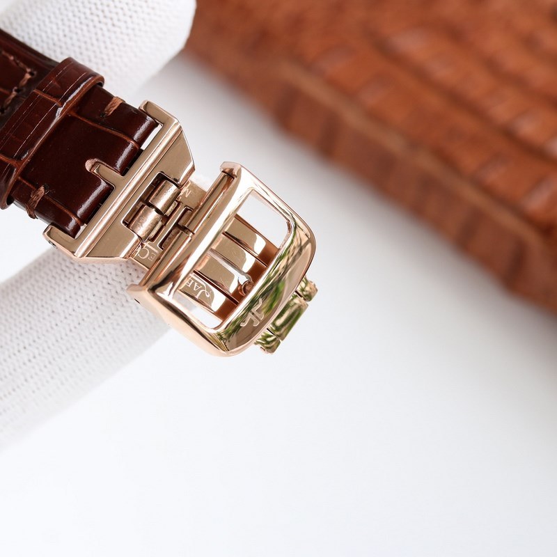 Jaeger-LeCoultre Master Calendar Exquisite Timepiece with Elegant Design-5