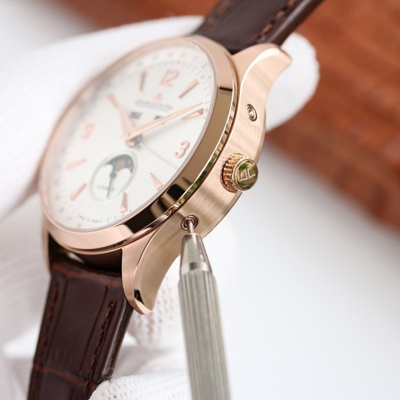 Jaeger-LeCoultre Master Calendar Elegant Features&Quality Design-3