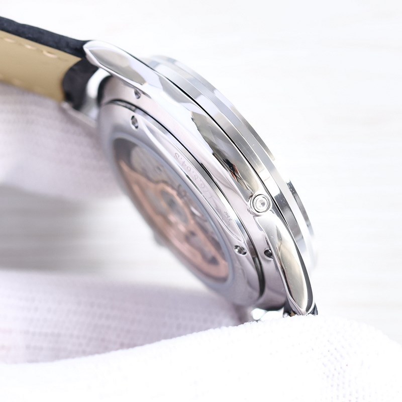 Jaeger-LeCoultre Master Moon Phase Q1368420 39mm Men's Replica Watch Elegant Design-4