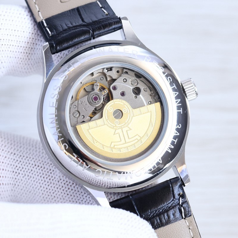 Jaeger-LeCoultre Master Series Men's Replica Watch Elegant Timepiece-7