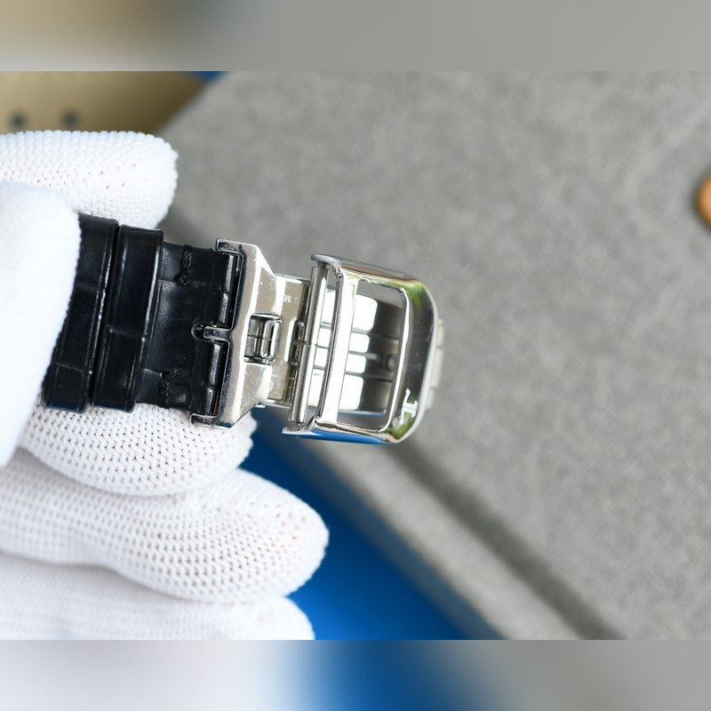 Jaeger-LeCoultre Master Diamond Q1398420 Series Replica Watch-8