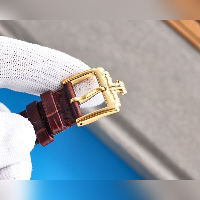 Jaeger-LeCoultre Classic Men's Replica Watch Grande Reverso Triple Time Elegant Design-6