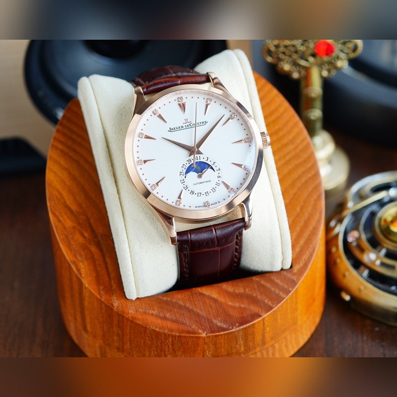 Jaeger-LeCoultre Master Ultra Thin Moon Men's Replica Watch Upgrade-3