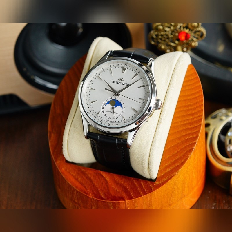 Jaeger-LeCoultre Moon Phase Master 39mm 24-Hour Subdial Quality Replica Watch-4
