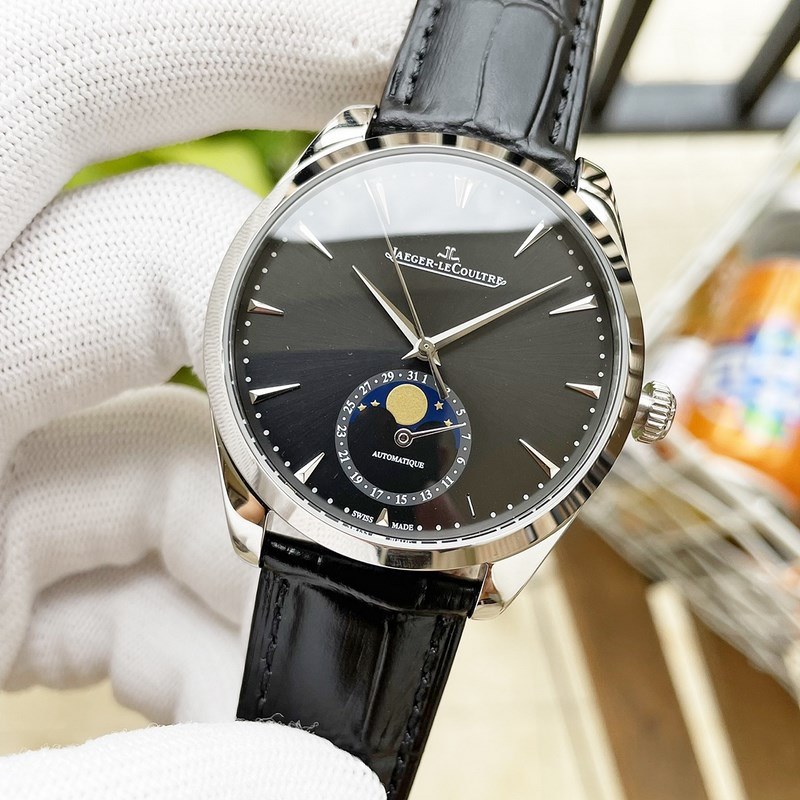 Jaeger LeCoultre Master Collection Men's Replica Watch Classic Three-Hand Design-3