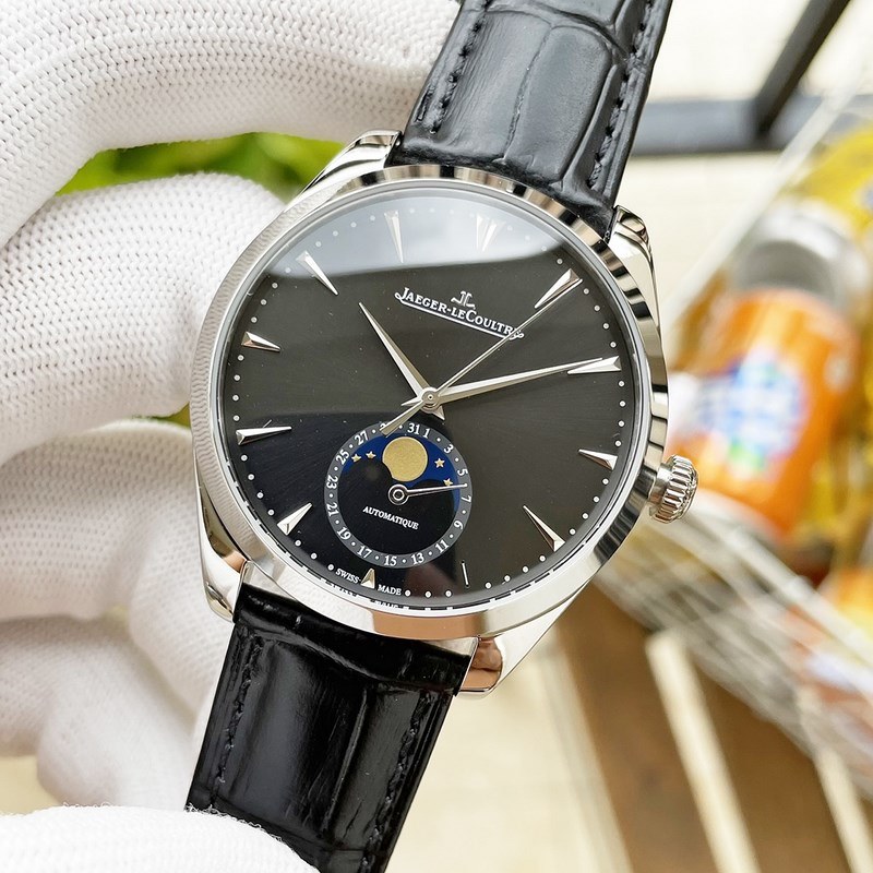 Jaeger LeCoultre Master Collection Men's Replica Watch Classic Three-Hand Design-4