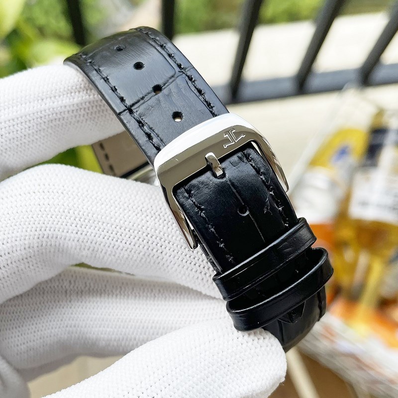 Jaeger LeCoultre Master Series Classic Men's Replica Watch-2