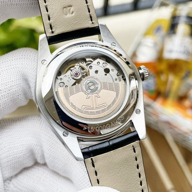 Jaeger LeCoultre Master Series Classic Men's Replica Watch-5