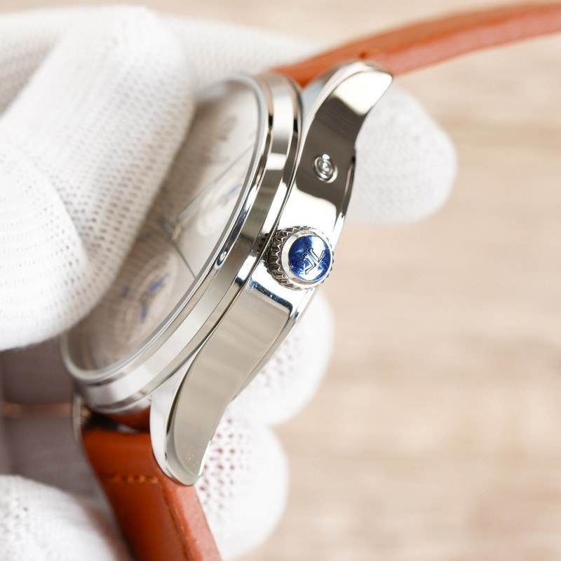 Jaeger-LeCoultre Master Series Multi-Time Zone Replica Watch Features-6