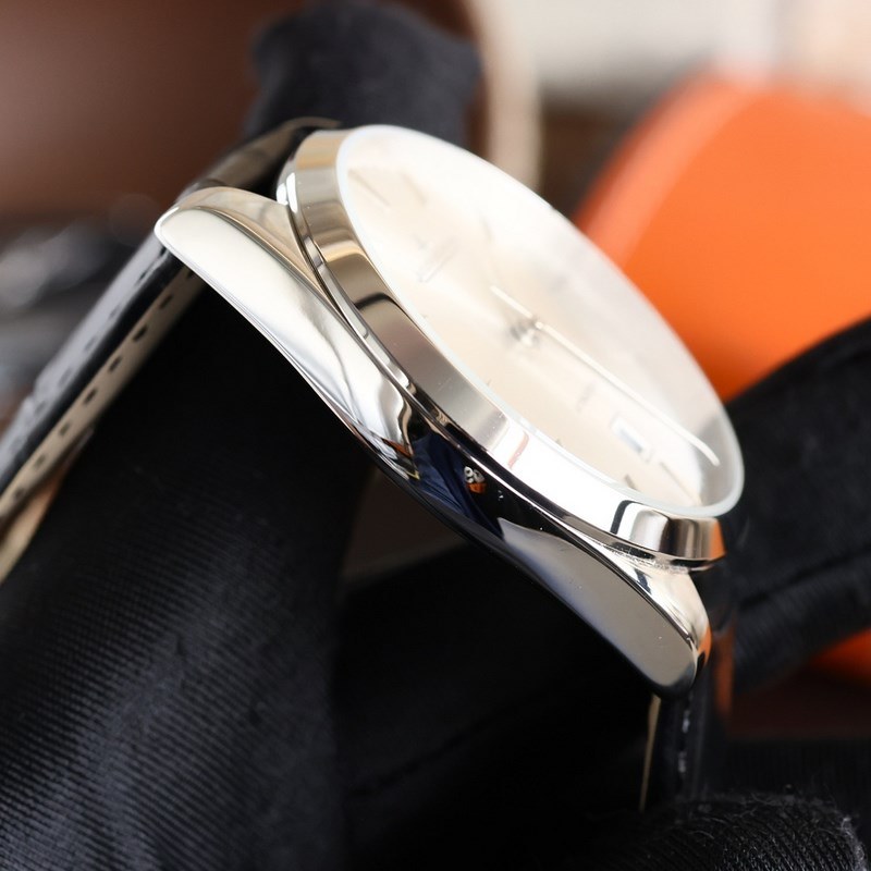 Jaeger-LeCoultre Master Ultra Thin 1238420 Elegant Slim Replica Watch-6