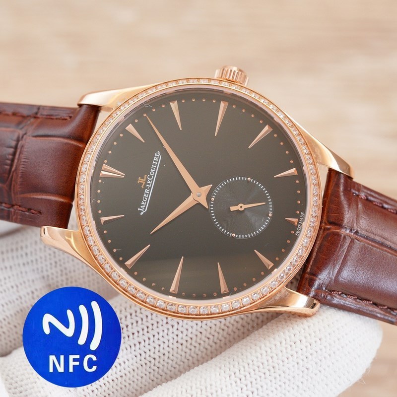 Jaeger-LeCoultre Master 40mm x 9mm Small Seconds Dial-3