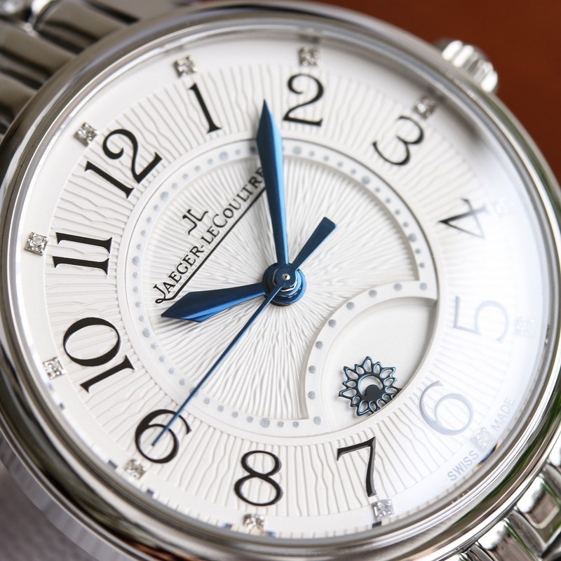 Jaeger-LeCoultre Rendez-Vous Collection for Modern Women Luxe Timepieces-2