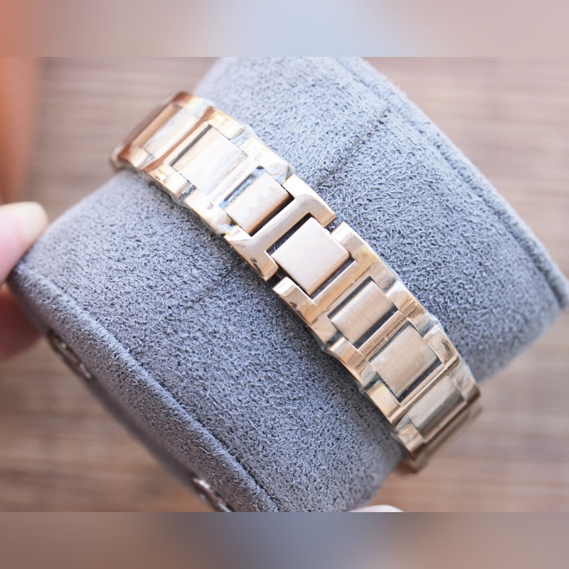 Cartier Ballon Bleu Luxury Replica Watch Versatile Size Core Features Quality Design-6