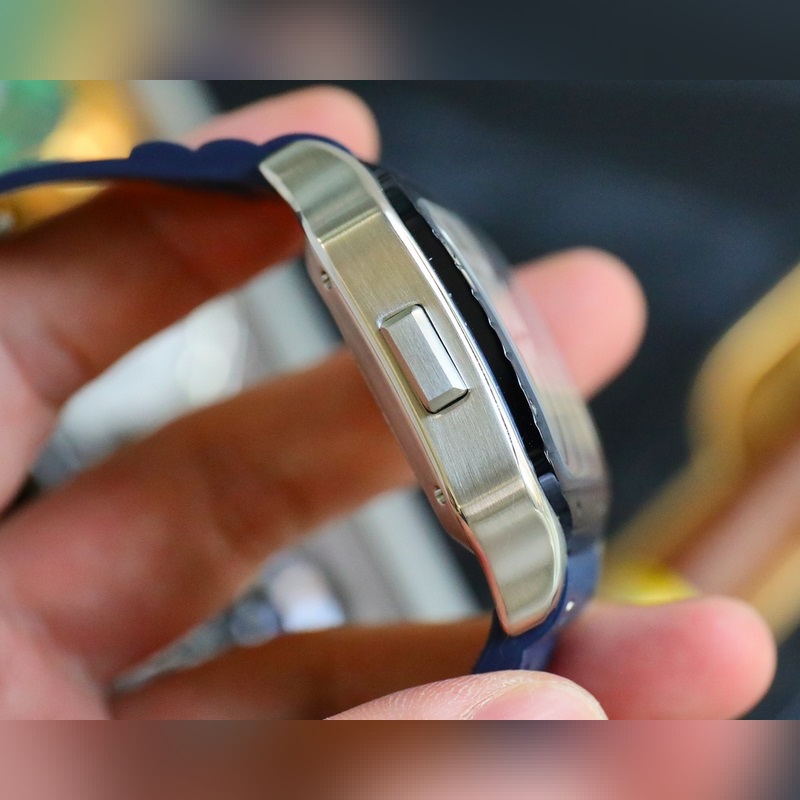 Cartier Santos WSSA0017 Automatic Replica Watch Elegant Design and Precision-4