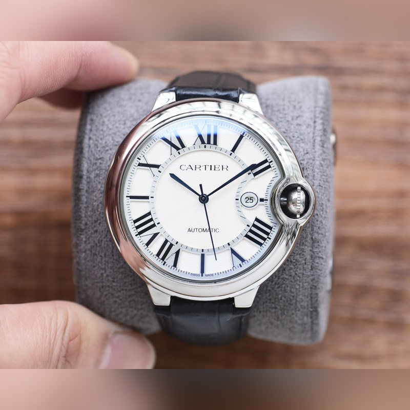 Cartier Ballon Bleu Series Elegant Men's Replica Watch Three-Hand Design-4