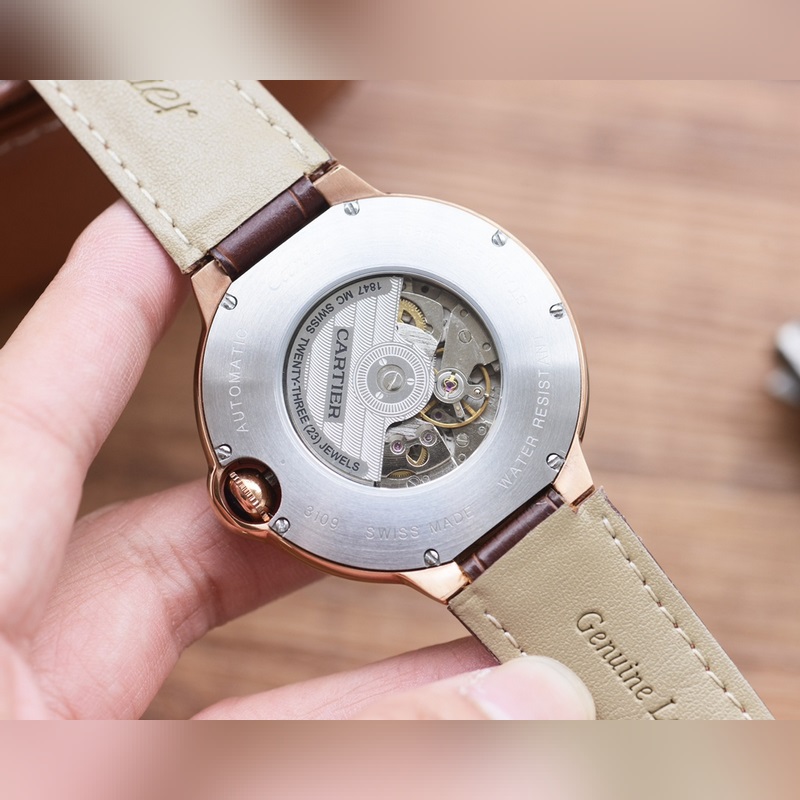 Cartier Ballon Bleu Series Elegant Men's Replica Watch Three-Hand Design-7