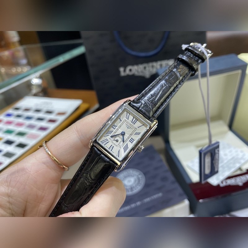 Longines DolceVita Quartz Women's Replica Watch 20.80 x 32.00mm Alligator Leather-4