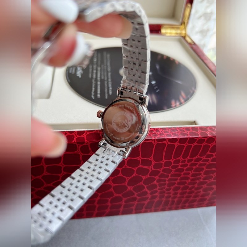 Longines Conquest Classic Replica Watch Elegant Luxury Timepiece-6