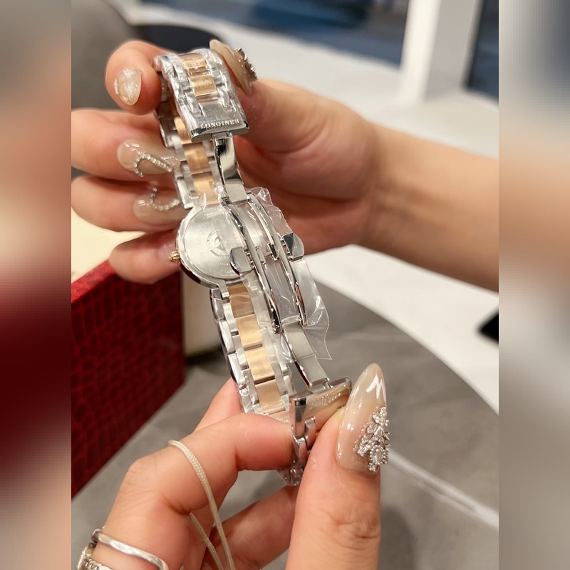 Longines Conquest Classic 26.5mm Moonphase Replica Watch Elegant Design-8