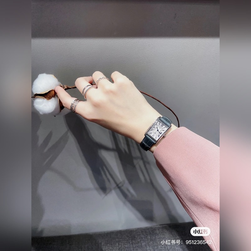 Longines DolceVita Misty Gray Replica Watch Elegant and Versatile Design-5