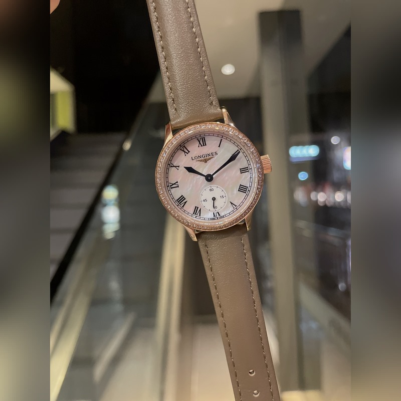 Longines Latest Elegant Women's Replica Watch with Pearl Mother-of-Pearl Dial and Imported Quartz Movement-5