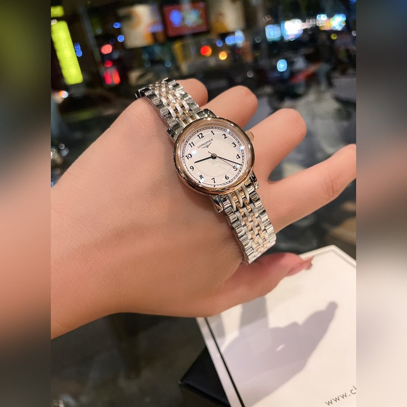 Longines Couple Replica Watch Elegant Vintage Design with Delicate Dial Details-5