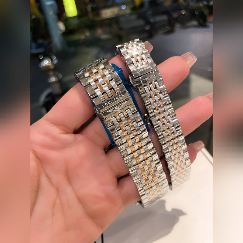 Longines Couple Replica Watch Elegant Vintage Design with Delicate Dial Details-8