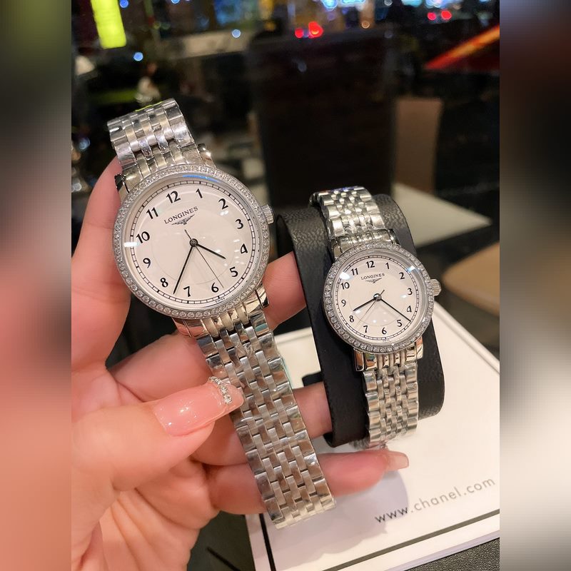 Longines Couple Replica Watch Elegant Vintage Design with Delicate Details-1