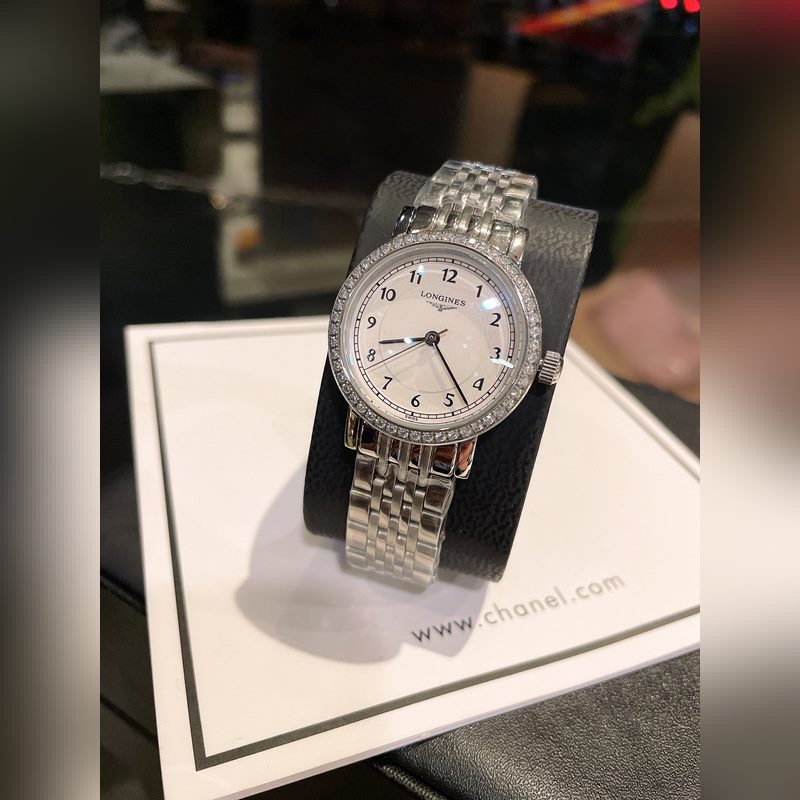 Longines Couple Replica Watch Elegant Vintage Design with Delicate Details-2