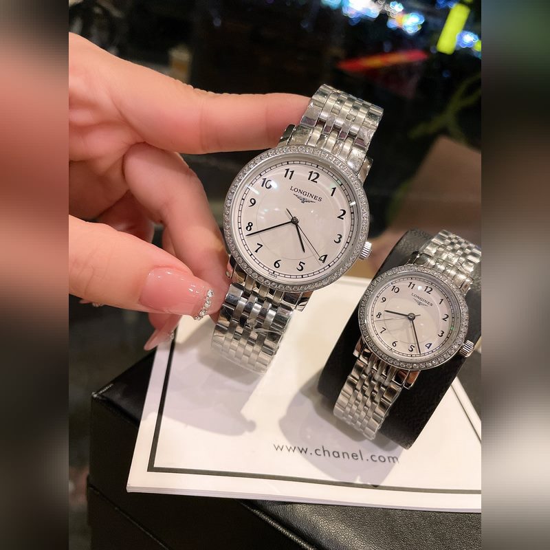 Longines Couple Replica Watch Elegant Vintage Design with Delicate Details-3