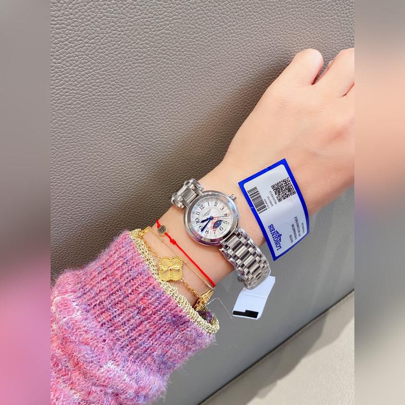 Longines Longines Conquest Quartz Replica Watch for Women Elegant and Minimalist Design-6