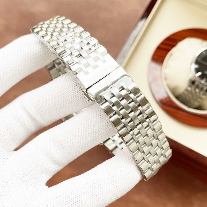 Longines Classic Men's Replica Watch Elegant Design Superior Quality -8