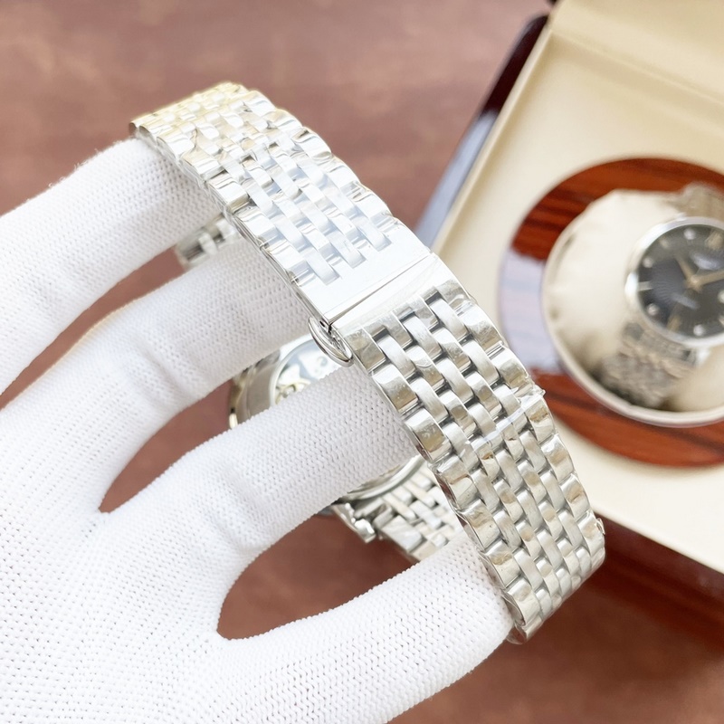 Longines Elegant Men's Replica Watch Classic Design Prestigious Quality-7
