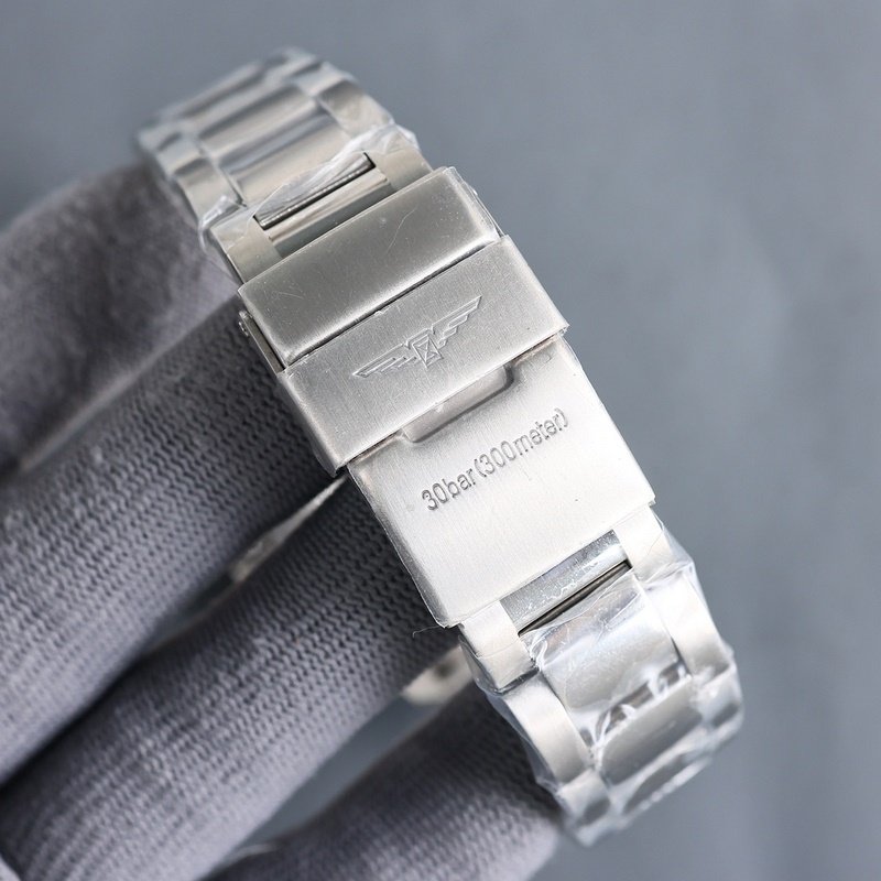 Longines Conquest Classic L3.776.4.78.3 Upgrade Version with Glow-in-the-Dark Beads-7