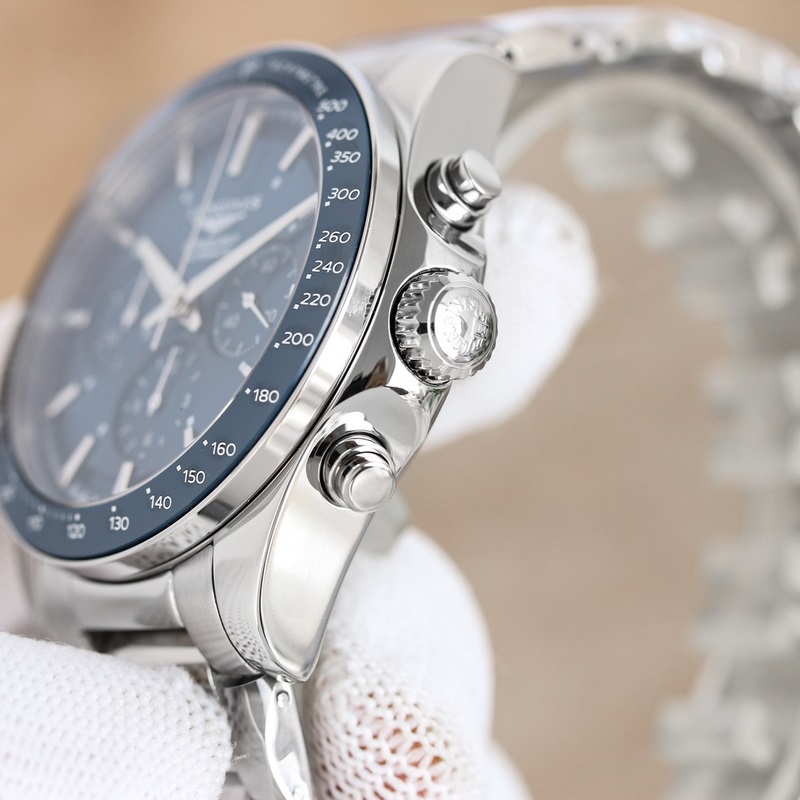 Longines Conquest V.H.P. Unique Design&Practical Features-6