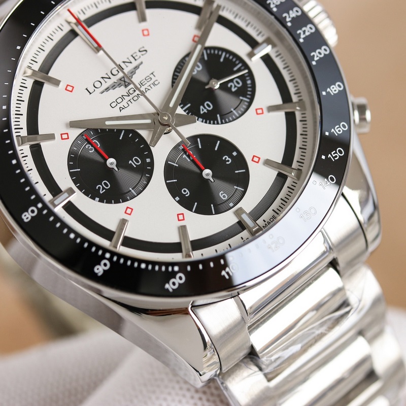 Longines Conquest Automatic Unique Design and Practical Features-5